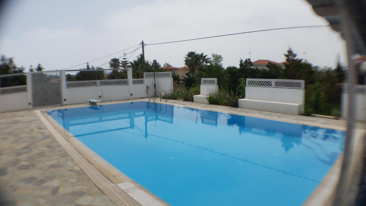 Villa Costa Hydra Plépi Exterior photo